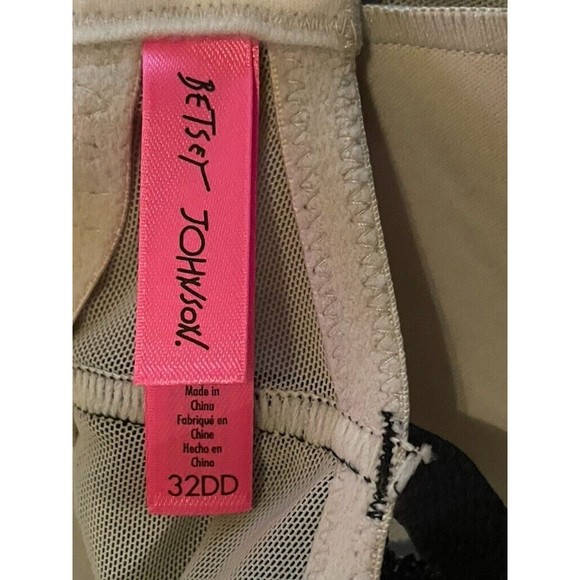 NWT Betsy Johnson Lace Push Up Underwire Bra SZ 32 DD Black - Picture 10 of 10